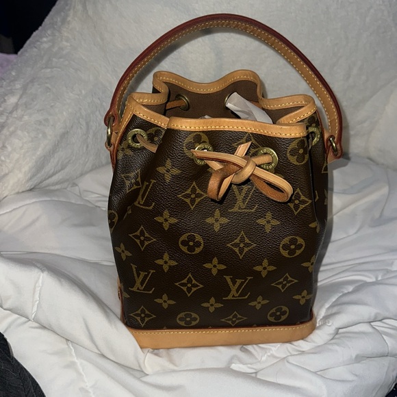 Louis Vuitton Monogram Mini Noe Hand Bag - Picture 2 of 14